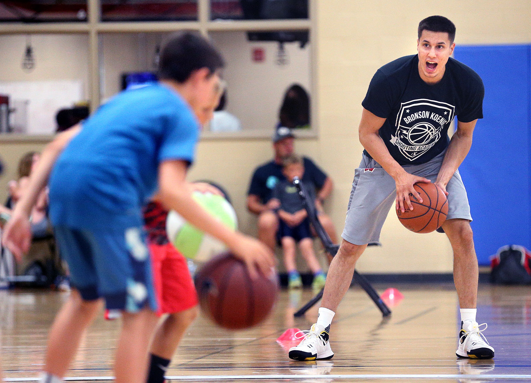 La Crosse Aquinas grad Bronson Koenig hosts basketball camp in hometown